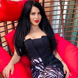 Meet your Posher, Liat